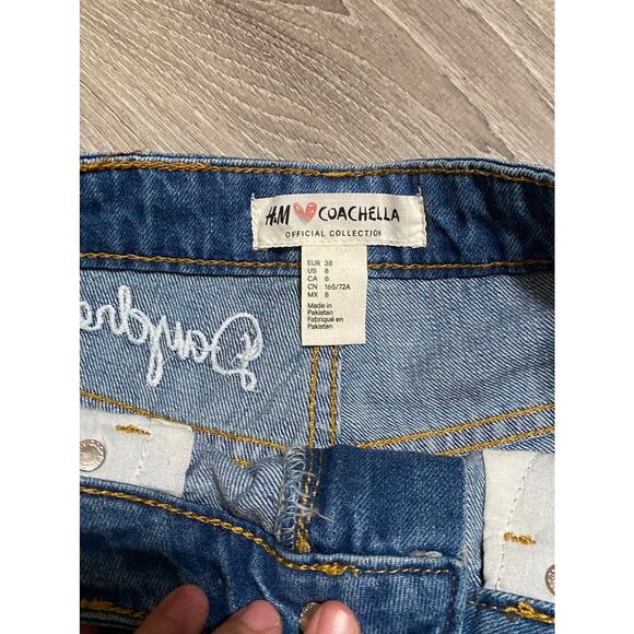H&M Jean Shorts - Picture 3 of 5